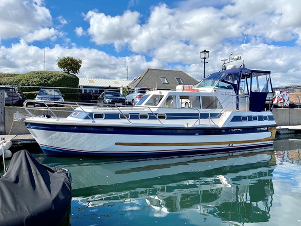 1995 Aquastar OCEANSTAR 118