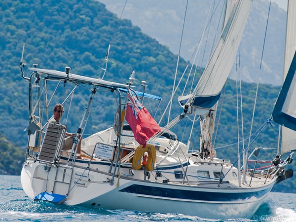 1999 Hallberg Rassy 34