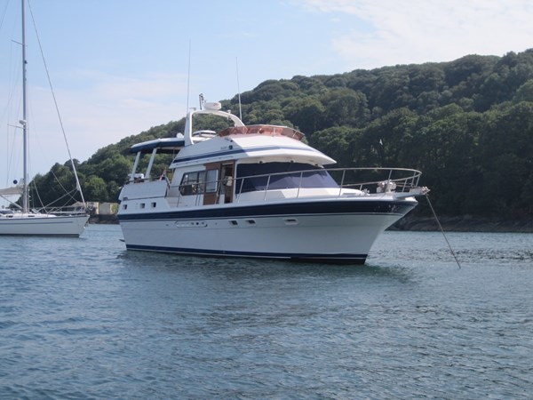 Trader 44 at anchor