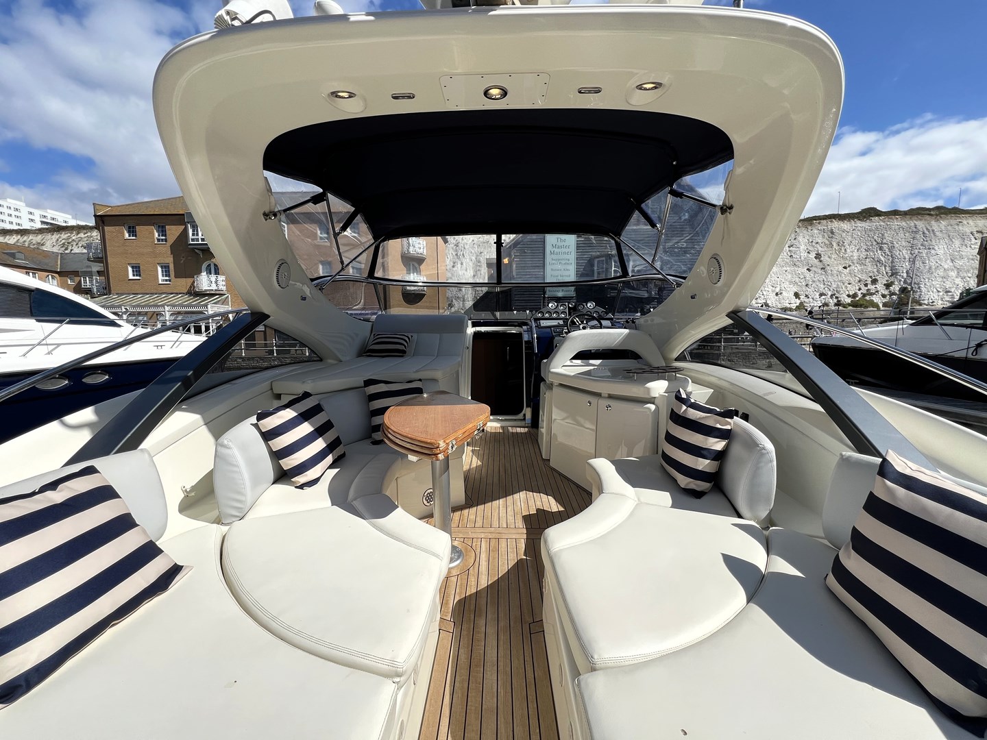 Atlantis 39- cockpit