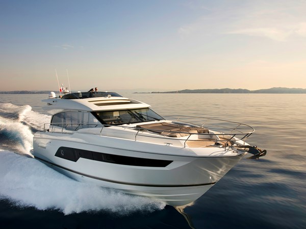 Prestige 630S Yacht