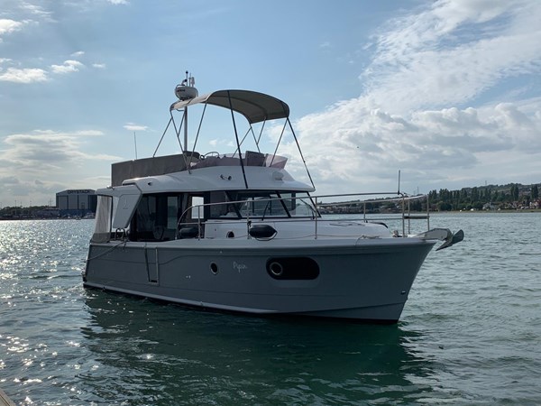 2017 Beneteau Swift Trawler 30 for sale