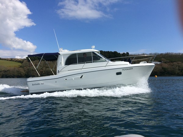 Beneteau Antares 760