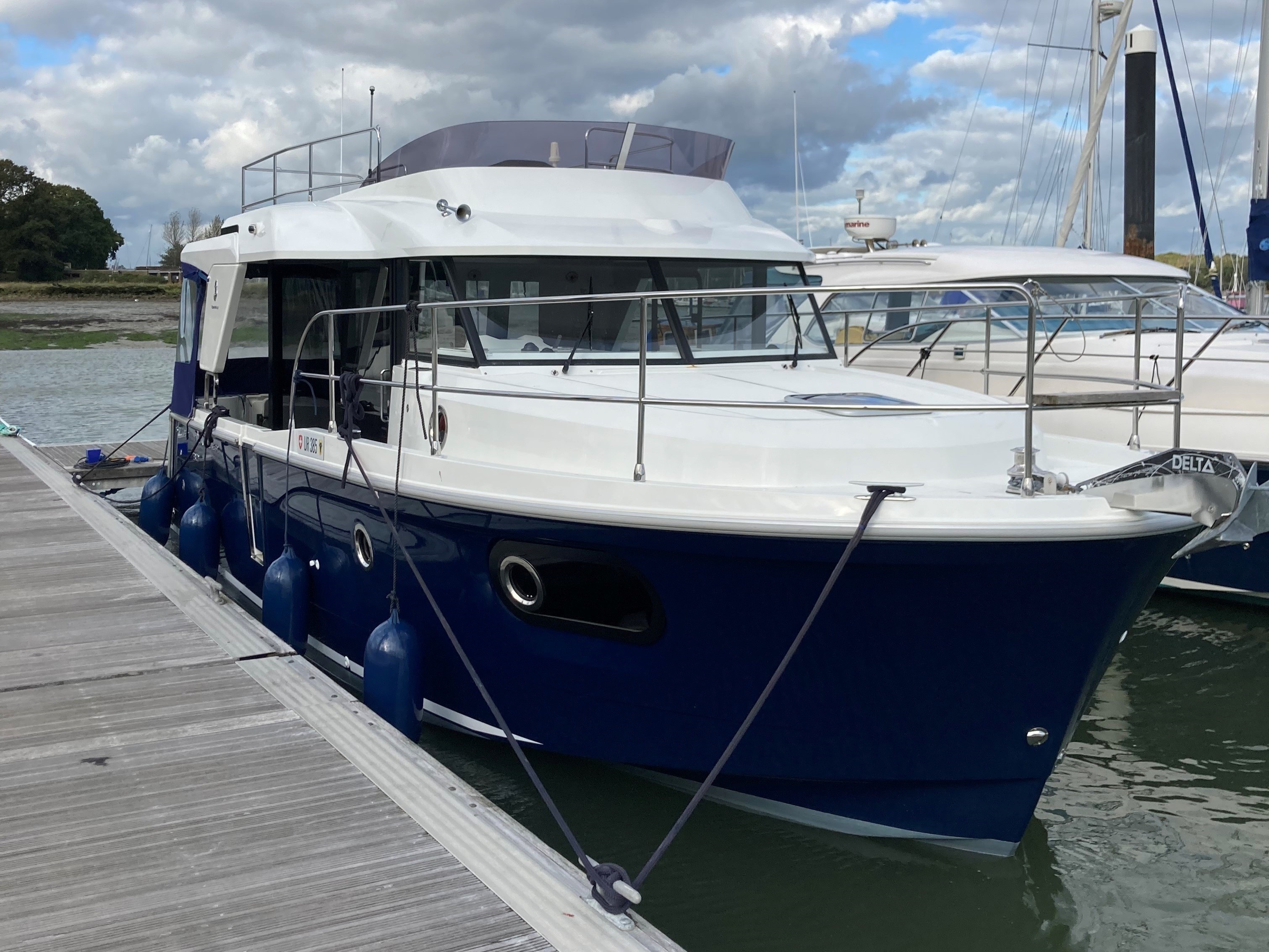 2017 Beneteau Swift Trawler 30