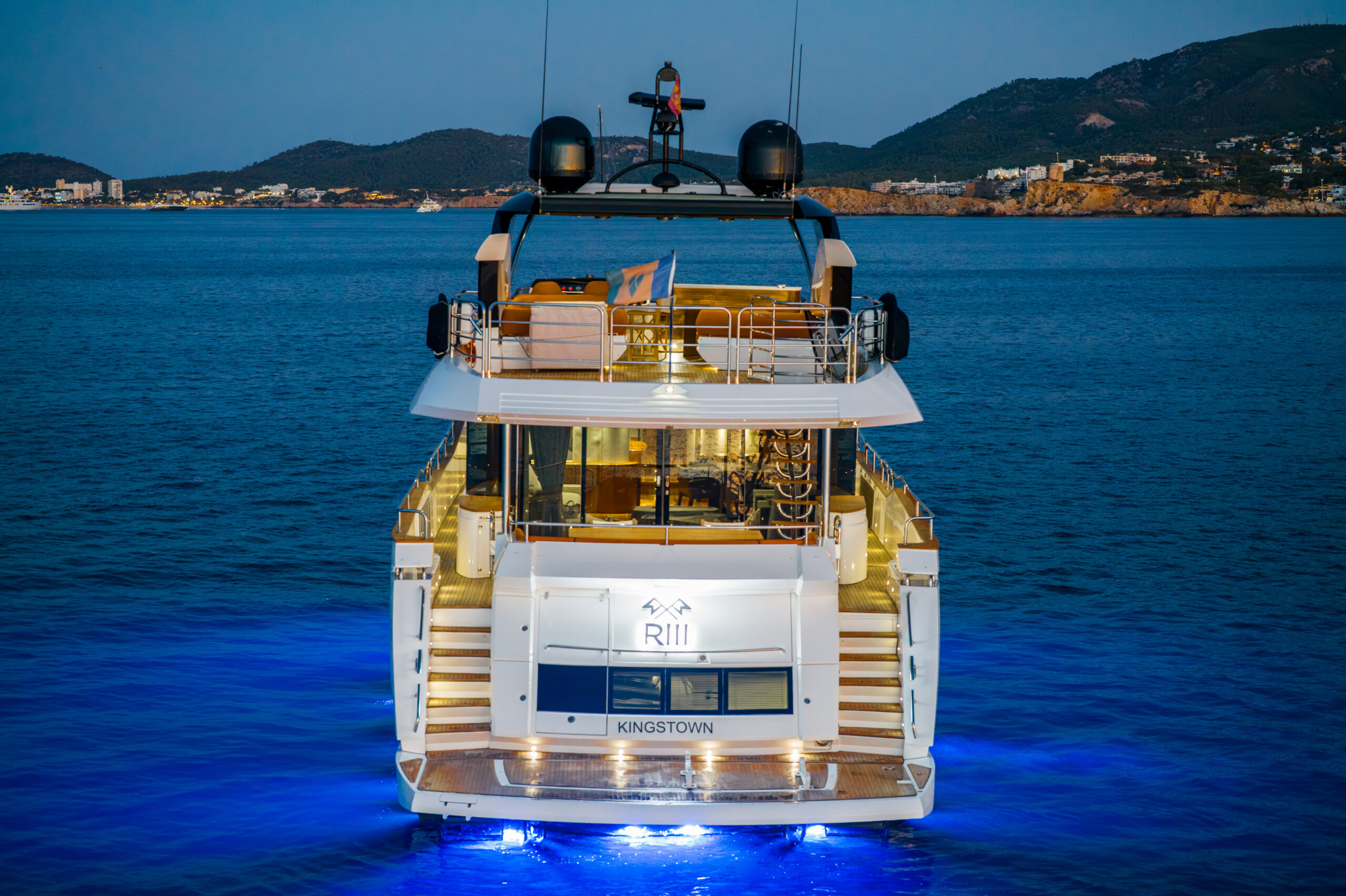 2015 Sunseeker 28 Metre Yacht for sale - astern