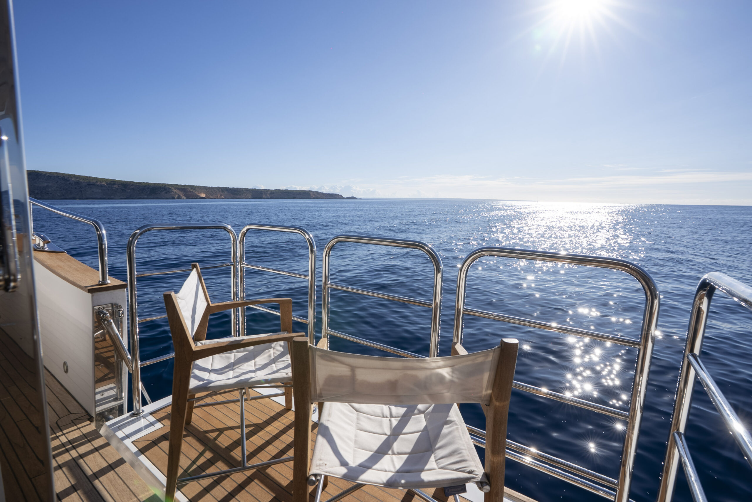 Sunseeker 28 Metre Yacht for sale - balcony