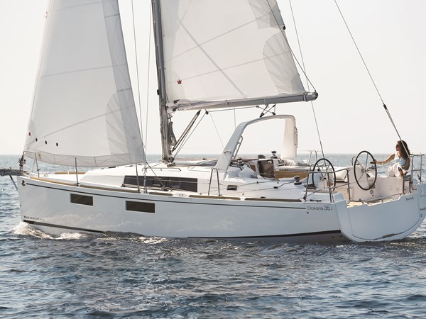 White hull