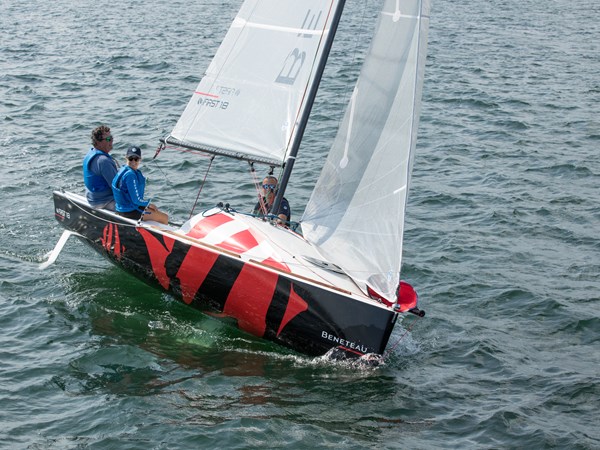 2019 Beneteau First 18
