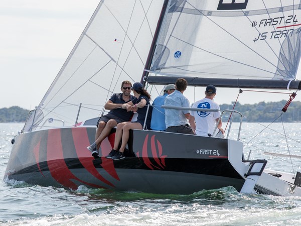 2019 Beneteau First 24