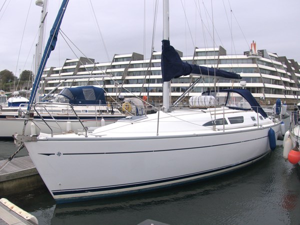 Jeanneau-Sun -Odyssey-37-berthed.jpg