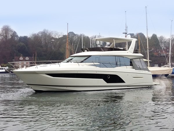 For sale - Prestige 590