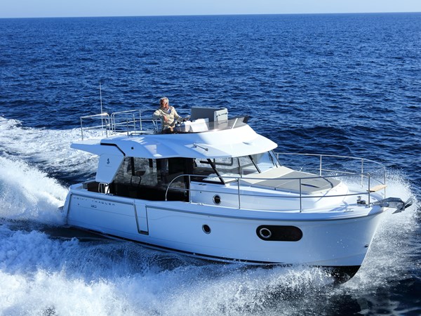 2020 Beneteau Swift Trawler 30