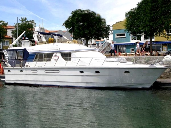 For Sale- Trader 595 Flybridge