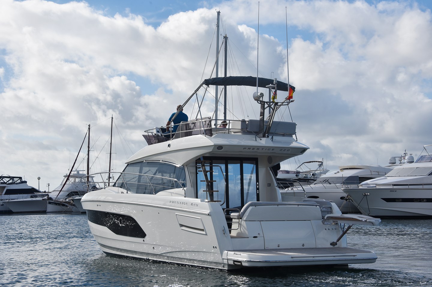 Prestige 420 moving