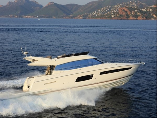 2017 Prestige 560