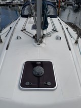 Dufour 365 Grand Large Foredeck