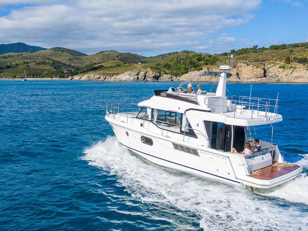 2023 Beneteau Swift Trawler 41 Fly
