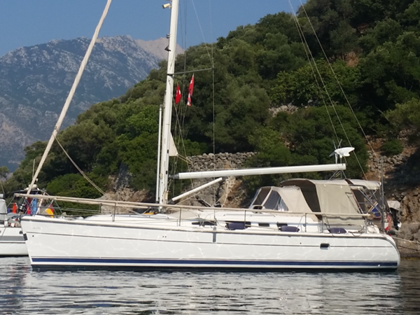 FOR SALE - Hunter 44AC
