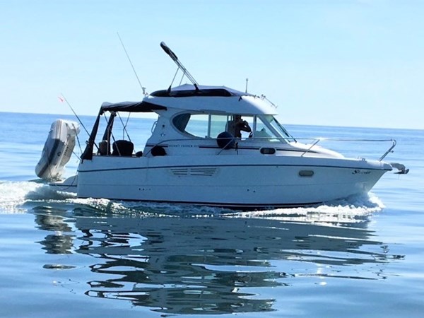 Jeanneau Merry Fisher 805 on the water 2019