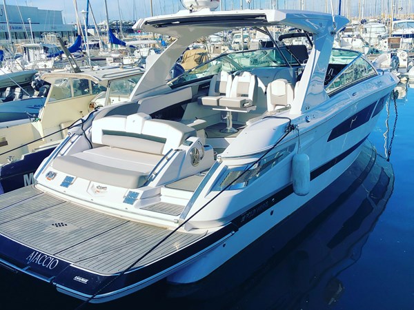 2017 Four Winns Horizon 350