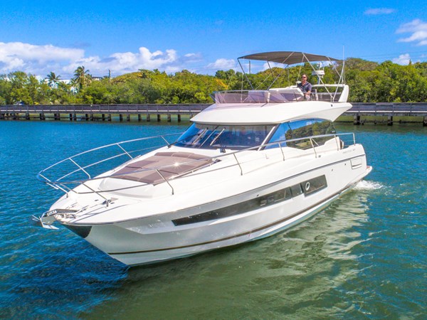 Prestige 460 Flybridge