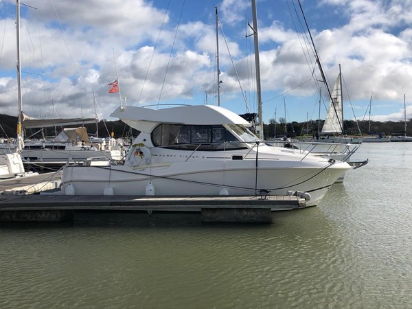 For sale - 2011 Jeanneau Merry Fisher 8