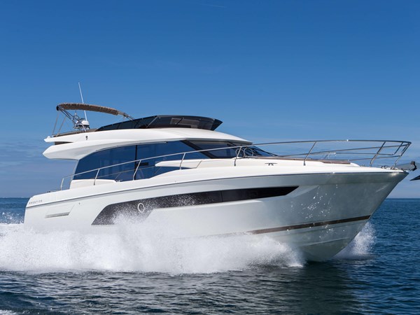 2018 Prestige 520 Flybridge