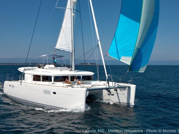 Lagoon 450 F for sale