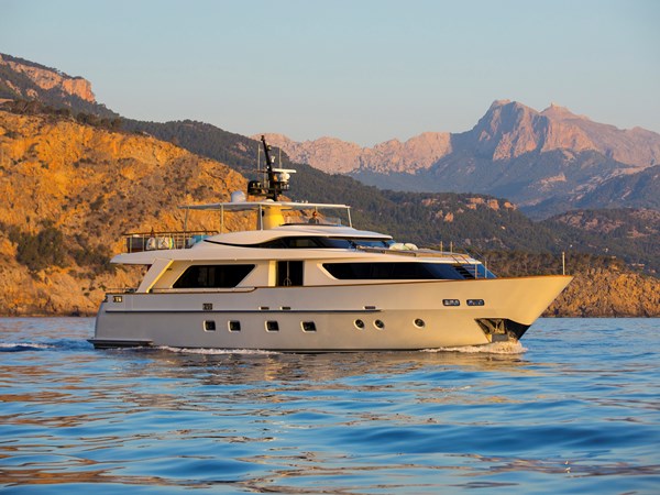 2009 SANLORENZO SD92