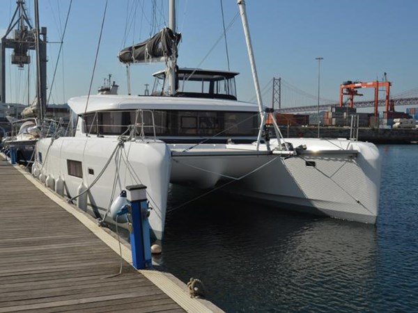 2020 Lagoon 42