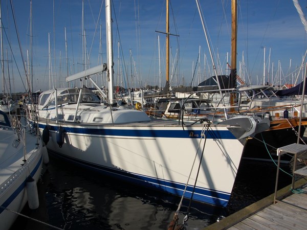 2015 HALLBERG-RASSY 412