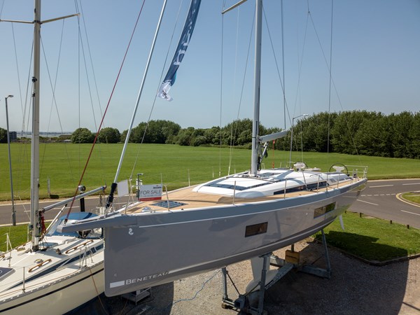 Beneteau Oceanis 51.1