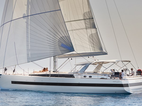 Beneteau Oceanis Yacht 62 for sale