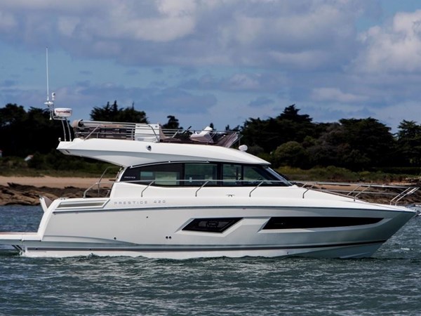 2016 Prestige 420