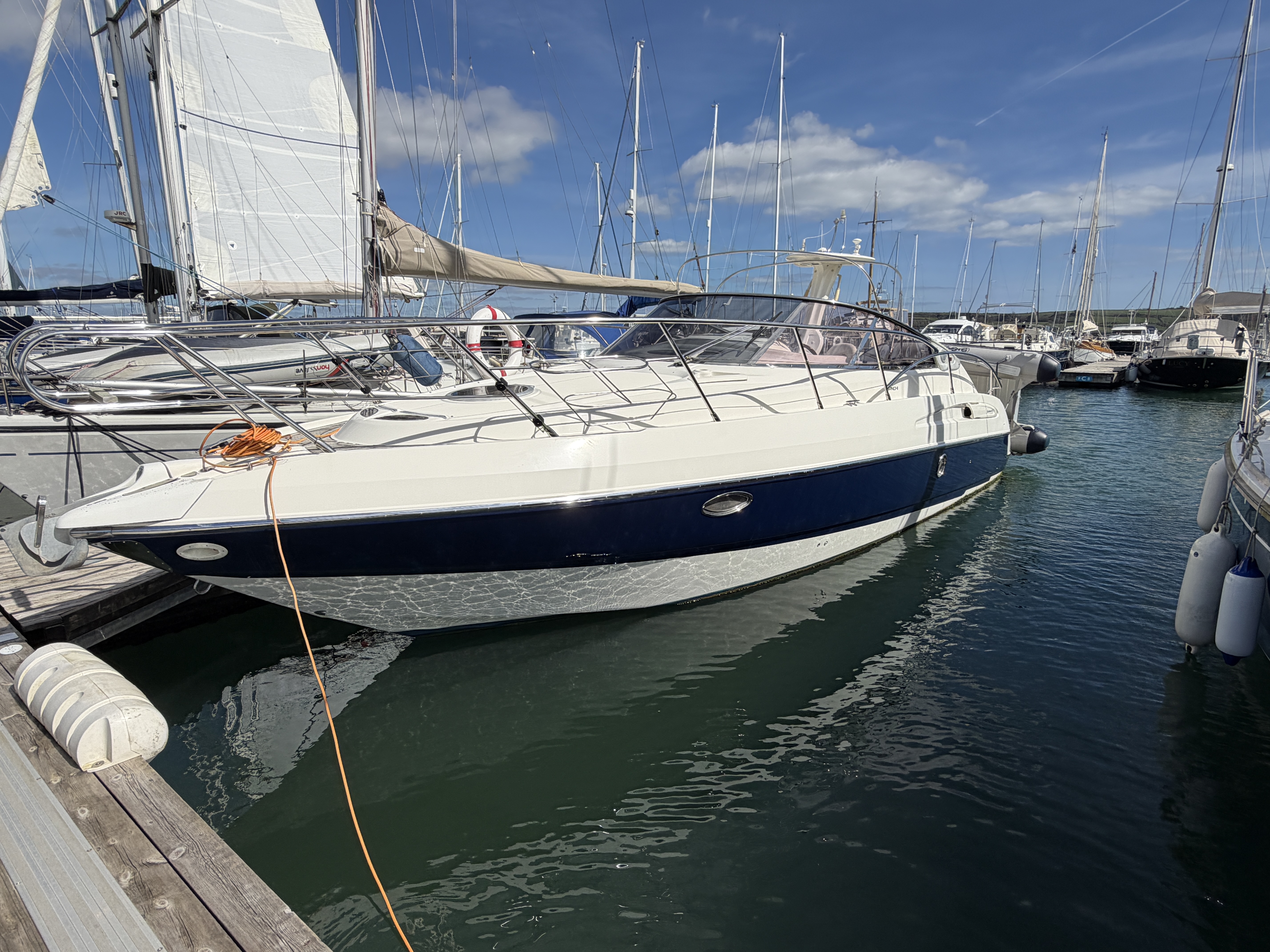 2004 Cranchi Endurance 33