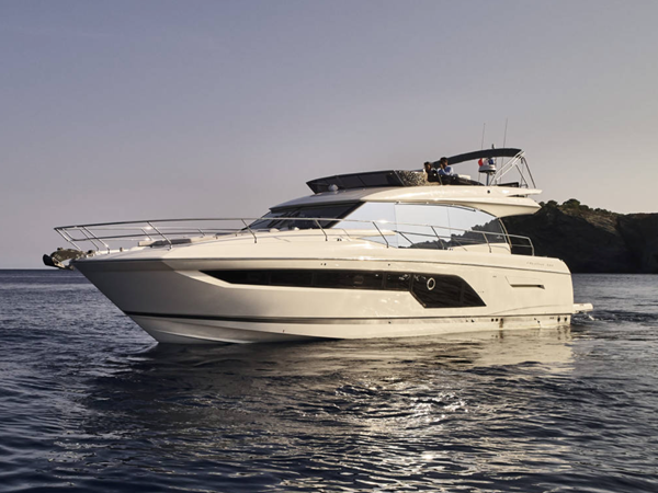 2020 Prestige 590