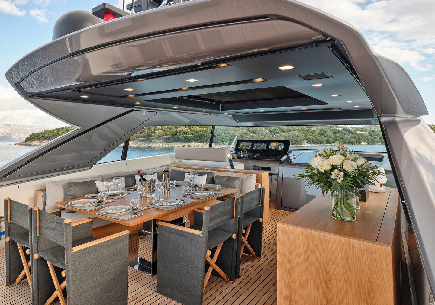 Sanlorenzo SX76 Flybridge