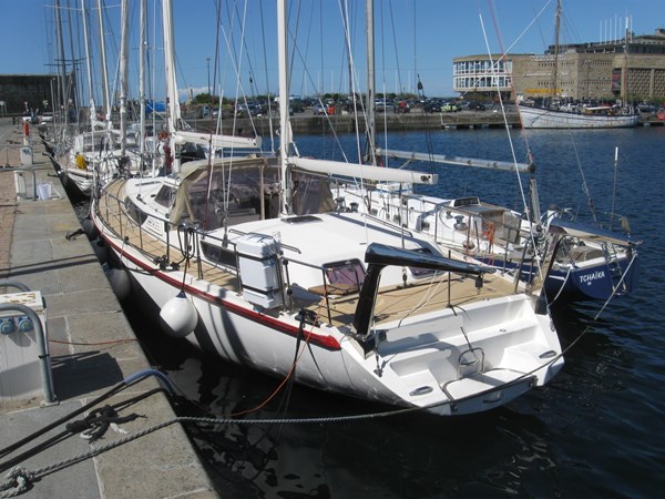 Amel 54