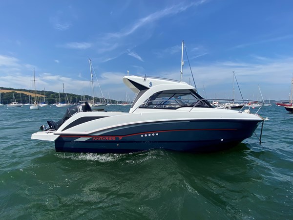 2018 Beneteau Antares 7