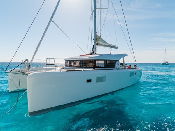 Lagoon 39