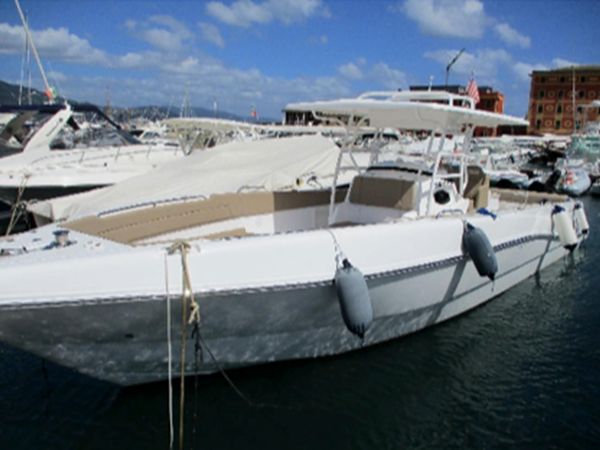 Silvercraft 36 cc starboard view