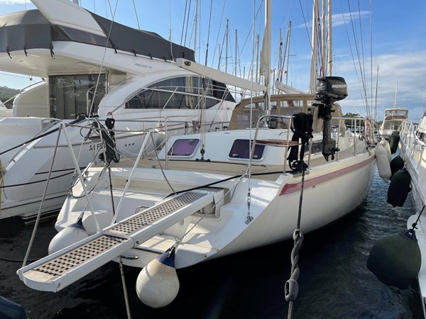 2006 Amel 54