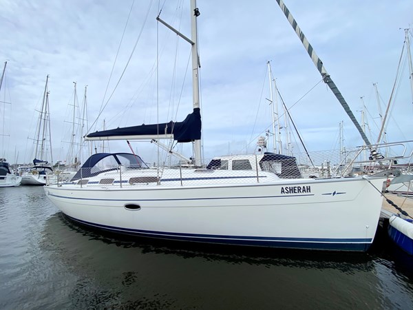 2010 Bavaria 38