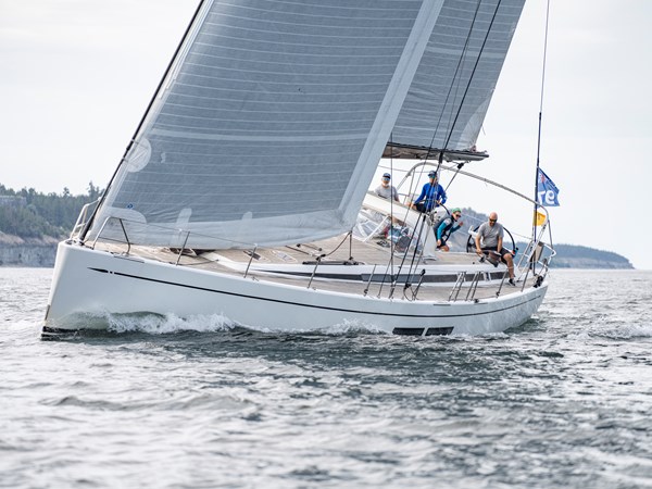 Swan 66FD