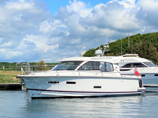 Nimbus 305 Coupe for Sale