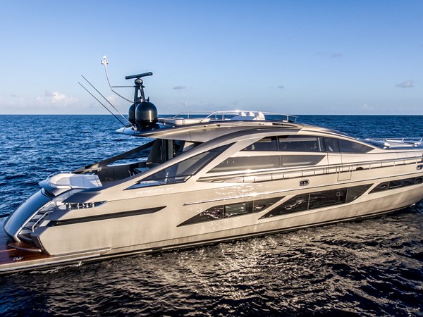2021 Pershing 9X