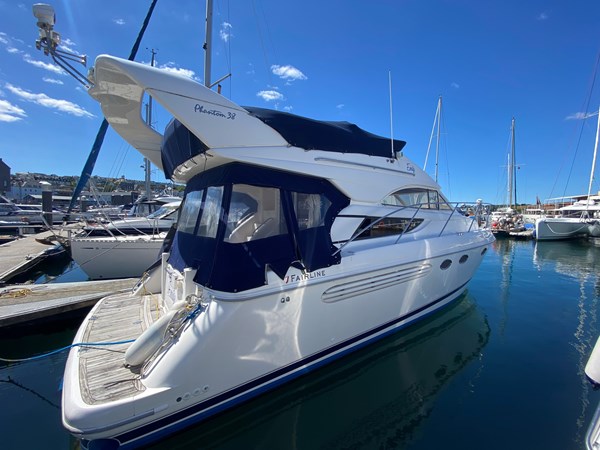 2001 Fairline Phantom 38