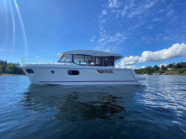 2020 Beneteau Swift Trawler 41 Sedan