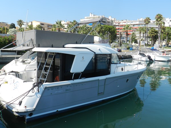 2016 Beneteau Swift Trawler 30
