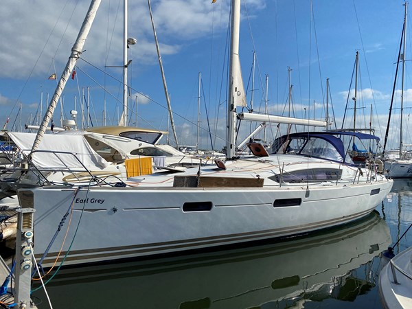 Jeanneau 42DS for sale